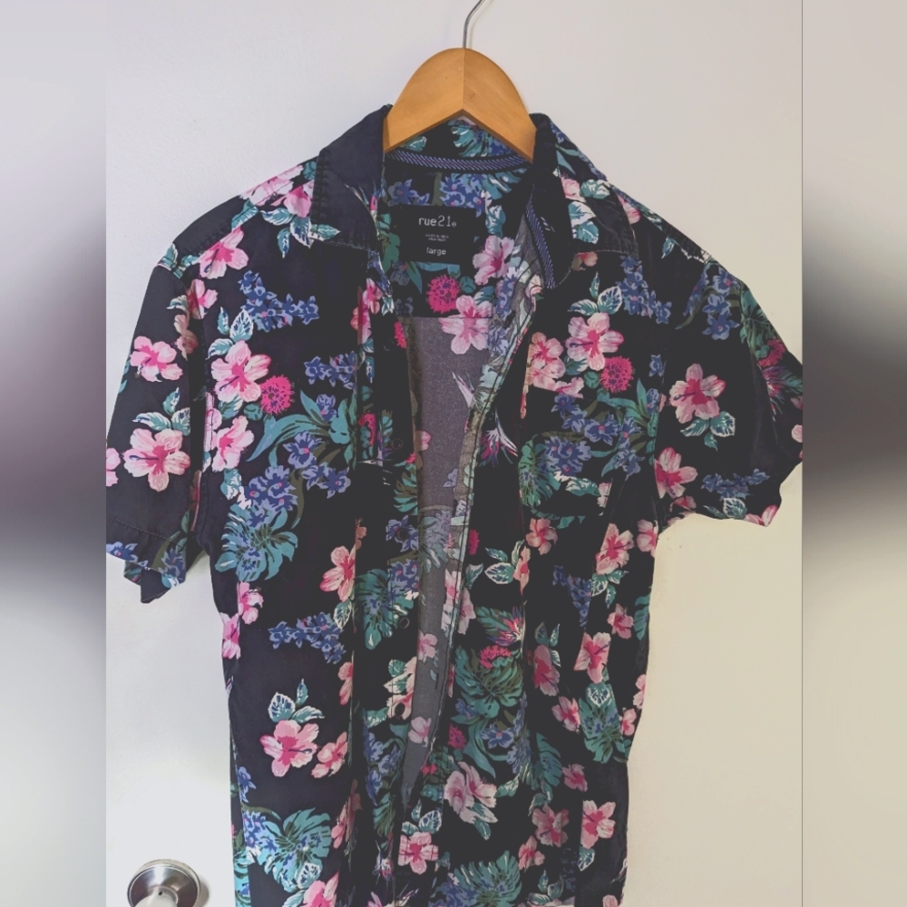 rue21 Men's Tropical Floral Button-Up Shirt